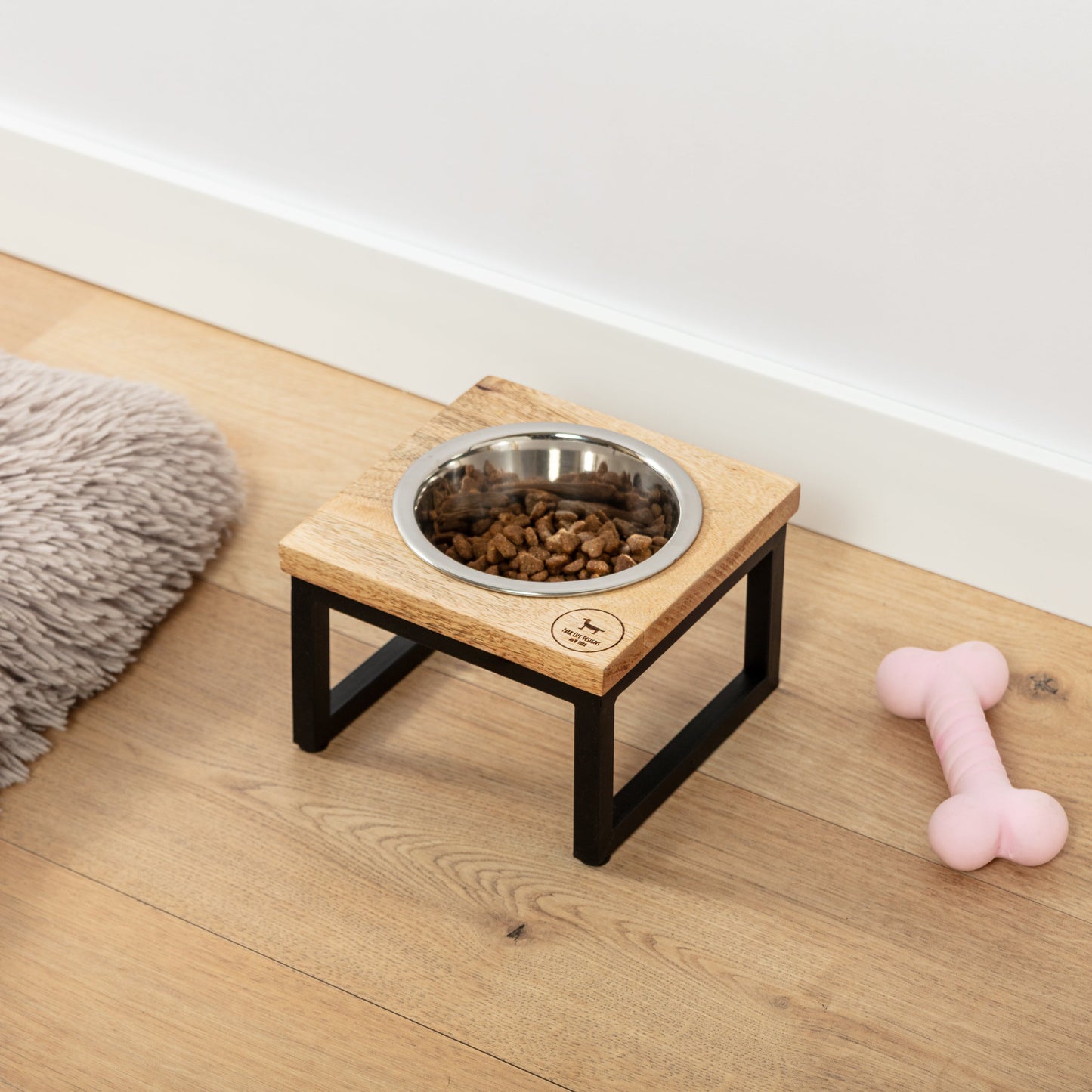HEARTH & HAVEN ELEVATED SINGLE FEEDER SMALL - Park Life Designs