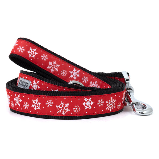 The Worthy Dog Let It Snow Lead, red with white snowflakes and black trim