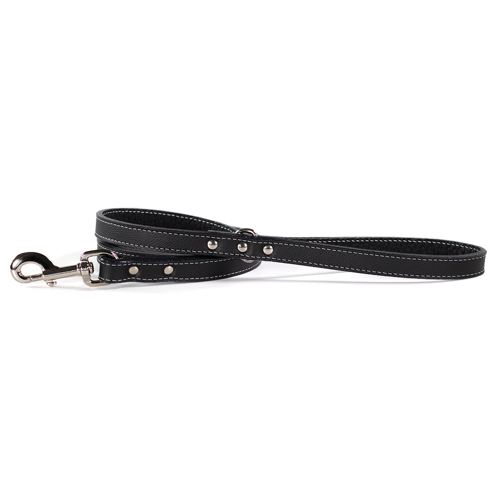 Auburn Leather Tuscan leash in black leather with white stitching and silver metal hardware