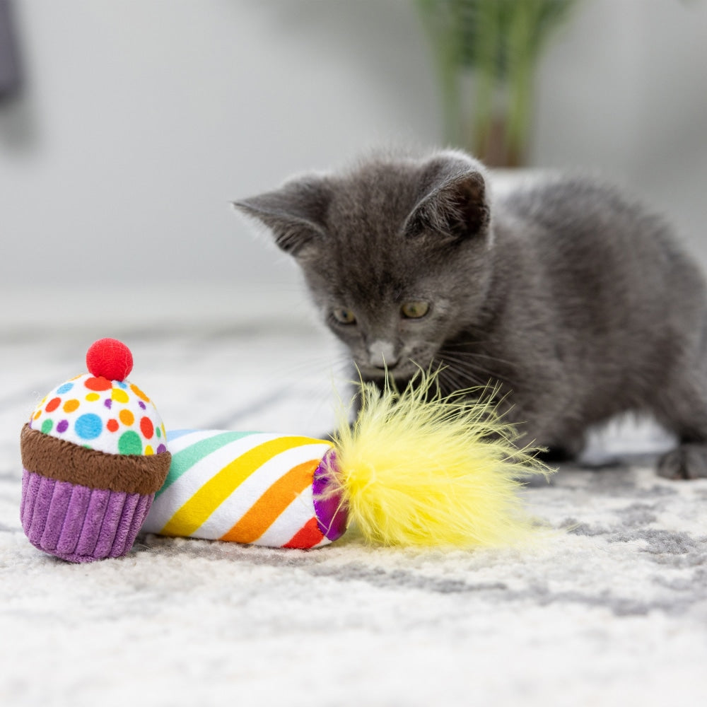Me-Wow Cupcake & Candle 2pk Cat Toy
